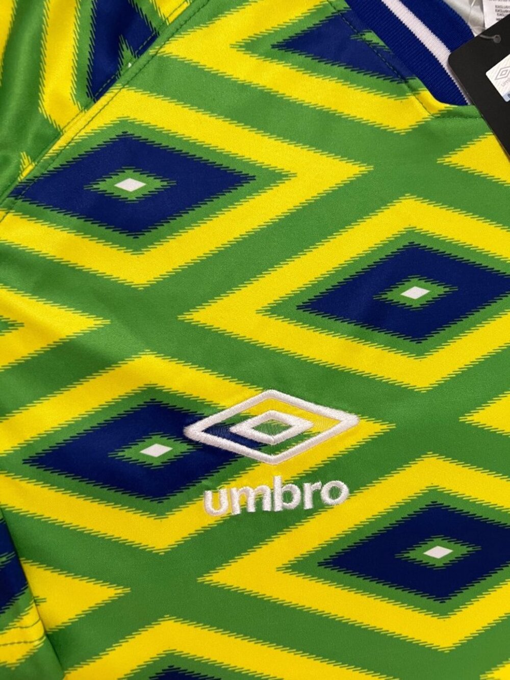 New men’s Umbro BRAZIL soccer jersey World Cup size L NWT - Picture 3 of 5